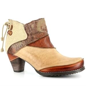 Corkys Elite Cashew Womens Leather Ankle Bootie -- Cognac, Size 8 EUC